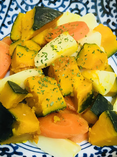 塩ゆででできあがる◎緑黄色野菜の温サラダ-レシピのメイン写真