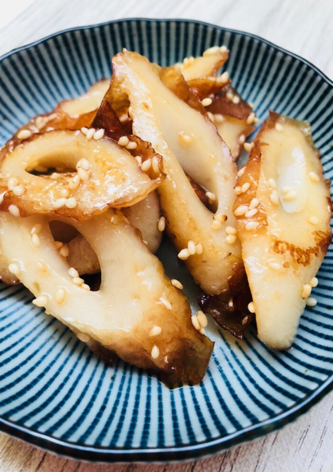 1分で簡単美味しい♡ちくわのごま油炒め-レシピのメイン写真