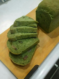 ヨモギ香る甘納豆食パン-レシピのメイン写真