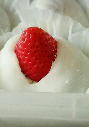 おいしい！かわいい！生クリームイチゴ大福-レシピのメイン写真