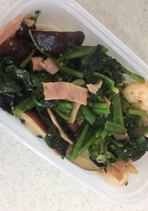 むきえびとほうれん草ベーコン炒め-レシピのメイン写真