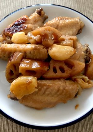 手羽中とレンコン、にんにくの甘酢煮込み-レシピのメイン写真