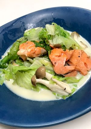 丸ごとレタス一個とシャケ豆乳仕立て-レシピのメイン写真