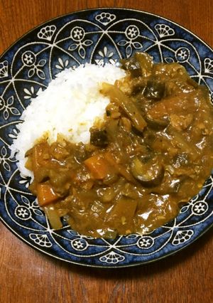 煮るだけ～鯖水煮缶と長なすのカレー-レシピのメイン写真