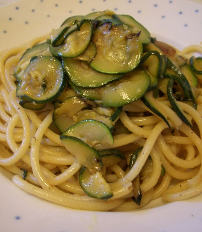 超簡単！ズッキーニパスタ by ハチュミ 【クックパッド】 簡単おいしい