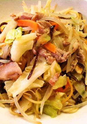 いちいち茹でない　豚骨チャンポン風パスタ-レシピのメイン写真