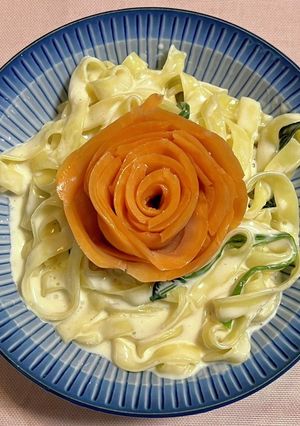 スモークサーモンほうれん草クリームパスタ-レシピのメイン写真