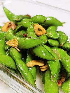 簡単!おつまみ☆えだ豆ガーリック炒め-レシピのメイン写真