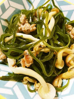 作り置き☆切り昆布と挽肉の塩麹炒め-レシピのメイン写真