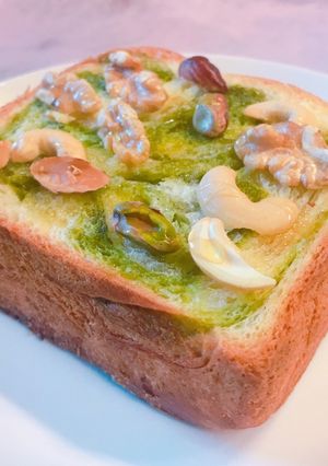朝食に!厚切りトースト!ナッツと蜂蜜♡-レシピのメイン写真