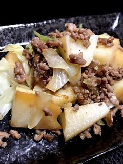 キャベツとジャガイモのそぼろ煮-レシピのメイン写真