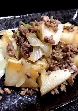 キャベツとジャガイモのそぼろ煮-レシピのメイン写真