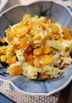 簡単 春キャベツとコーンフレークのサラダ-レシピのメイン写真
