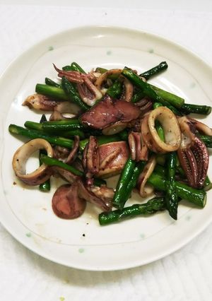 いかとアスパラガスの炒め物-レシピのメイン写真