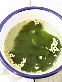 即席わかめスープ-レシピのメイン写真
