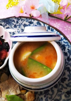 改良版半熟とろとろ茹で卵と絹さやの味噌汁-レシピのメイン写真