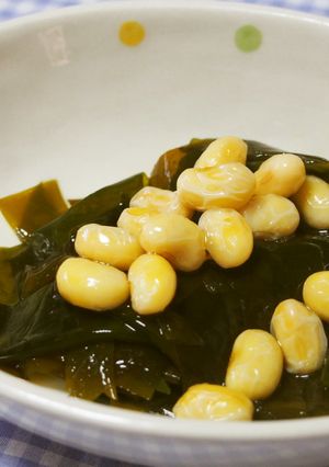 大豆と生ワカメのごま油醤油サラダ♪-レシピのメイン写真