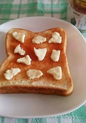 朝食に簡単♪ジャムパン&キャンディチーズ-レシピのメイン写真