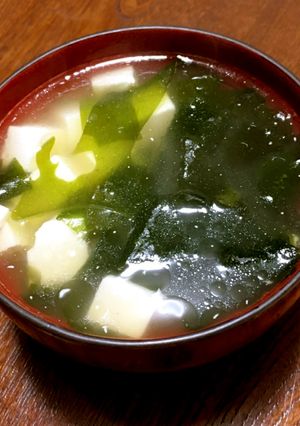 ごま油香る、豆腐と生わかめの中華スープ-レシピのメイン写真