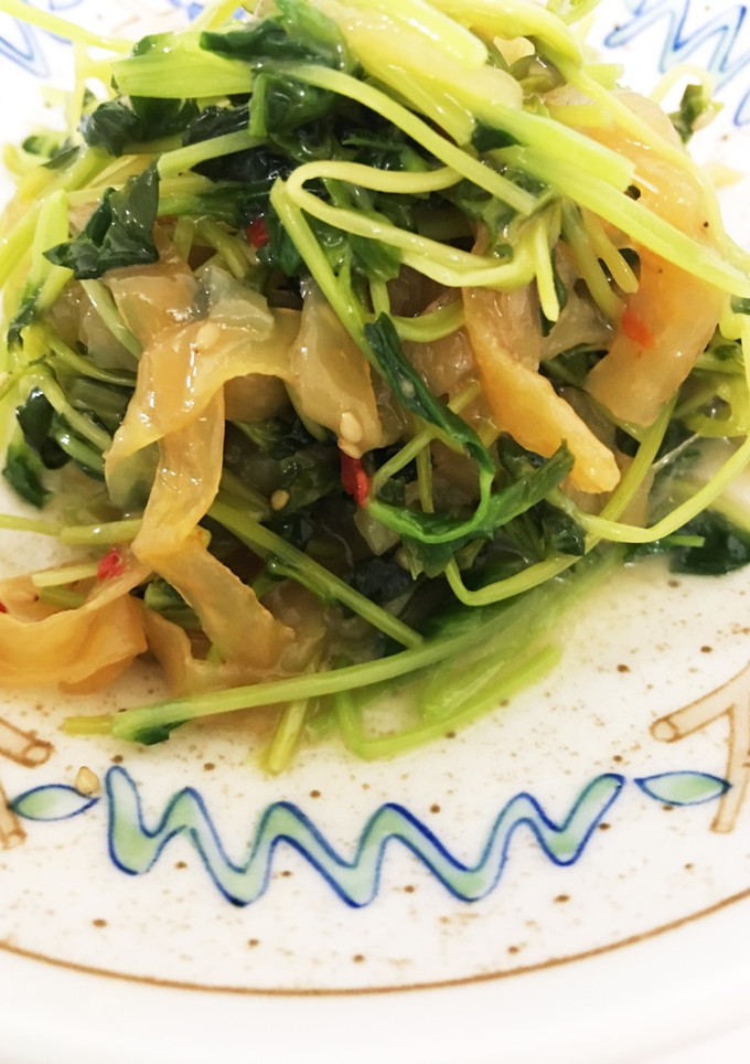 豆苗と中華クラゲの和え物-レシピのメイン写真