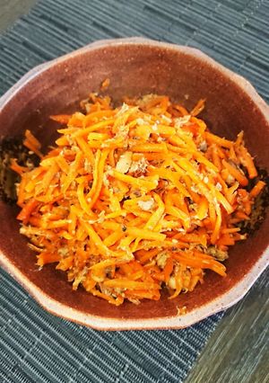サバの水煮缶でにんじんシリシリ-レシピのメイン写真
