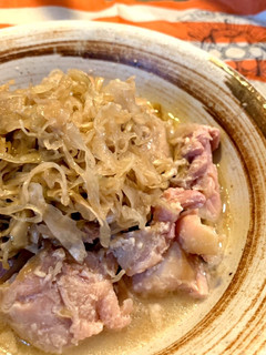 鳥モモ肉の塩麹+発酵キャベツ蒸し-レシピのメイン写真