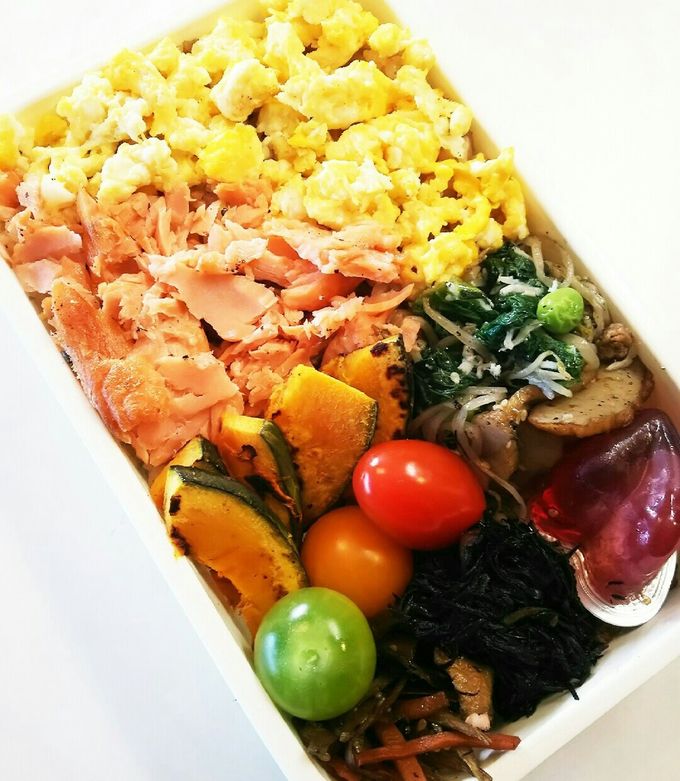 お弁当(5/8)鮭、玉子そぼろ弁当 by msgnb120 【クックパッド】 簡単