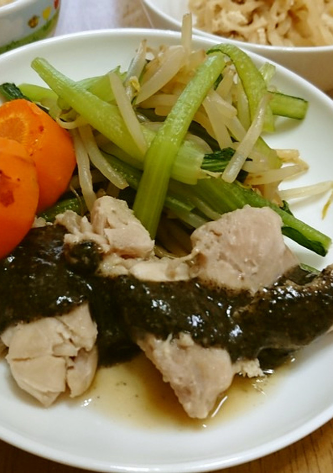 蒸し鶏の黒ごまだれかけ-レシピのメイン写真