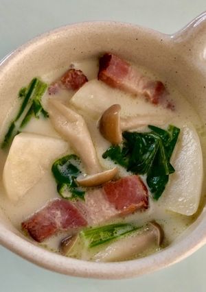 かぶとしめじとベーコンのミルクスープ-レシピのメイン写真