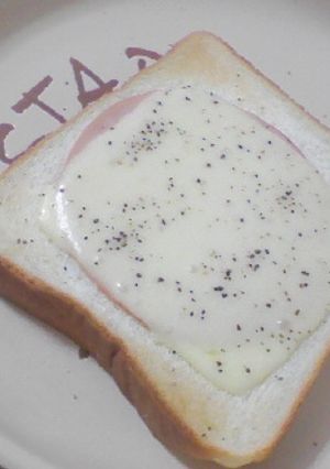 シンプルおいしい★ハムチーズトースト-レシピのメイン写真