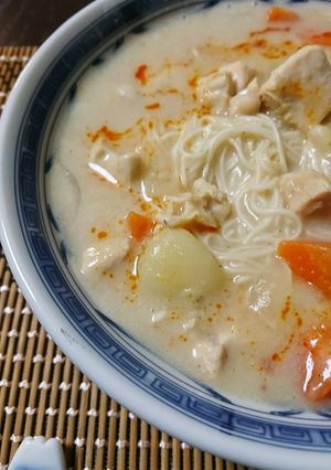 残り物のシチューで簡単 濃厚担々麺-レシピのメイン写真