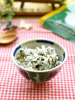あったかいご飯に混ぜるだけ!わかめご飯-レシピのメイン写真