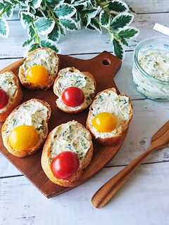 ニンニクとハーブのクリームチーズカナッペ-レシピのメイン写真
