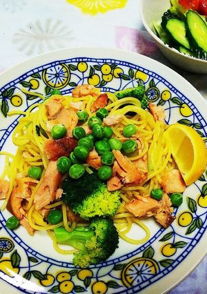鮭とブロッコリーとグリンピースの春パスタ-レシピのメイン写真