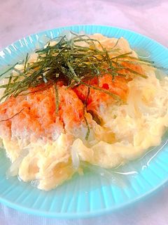 白だしで!新玉ねぎとヒレカツの玉子とじ-レシピのメイン写真