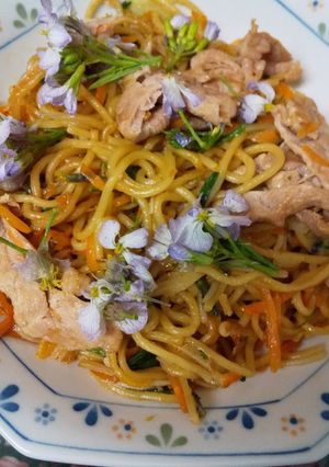 大根のお花でボリュームたっぷり焼きそば-レシピのメイン写真