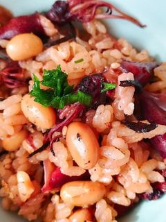 人気!蛍烏賊と大豆とひじきの炊き込みご飯-レシピのメイン写真