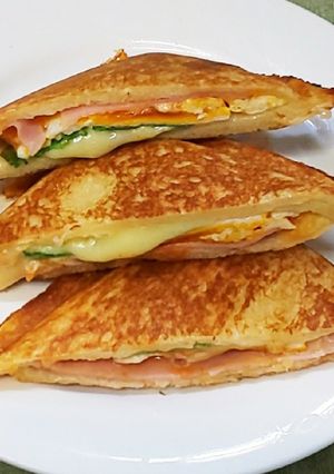 簡単◎ホットサンド◎☆ハムチーズ玉子☆-レシピのメイン写真
