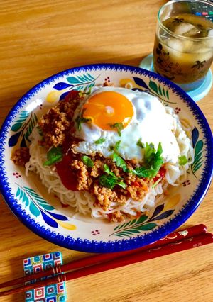 ピリ辛ひき肉とトマトの素麺-レシピのメイン写真