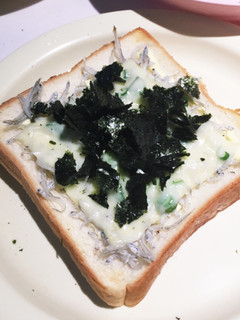 簡単☆しらすチーズトースト-レシピのメイン写真