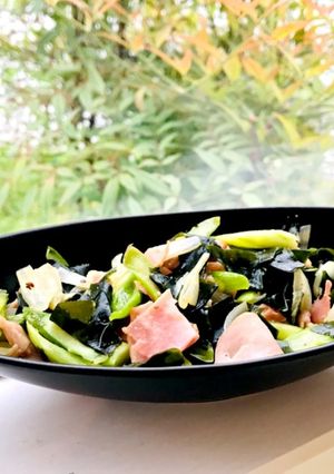 朝食に♡アスパラわかめソテー-レシピのメイン写真