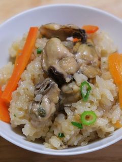 土鍋で牡蠣の炊き込みご飯-レシピのメイン写真
