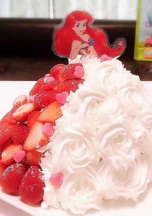 苺のプリンセスドレスケーキ-レシピのメイン写真