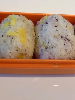 混ぜ混ぜたくあんおにぎり☆-レシピのメイン写真