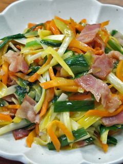 ベーコンと彩り野菜の炒め物-レシピのメイン写真