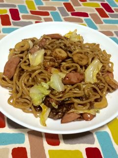 超簡単☆1人前!小腹がすいたら焼きそば〜-レシピのメイン写真