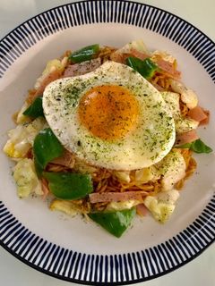 目玉焼き乗せアラビヤン焼そば-レシピのメイン写真