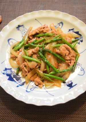 ごはんモリモリ☆アスパラと豚肉の甘辛炒め-レシピのメイン写真