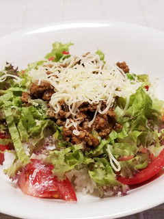 ☆ピリ辛肉味噌で❣️簡単タコライス風☆-レシピのメイン写真