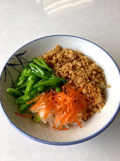 大豆ミートでそぼろ丼*ベジタリアン-レシピのメイン写真